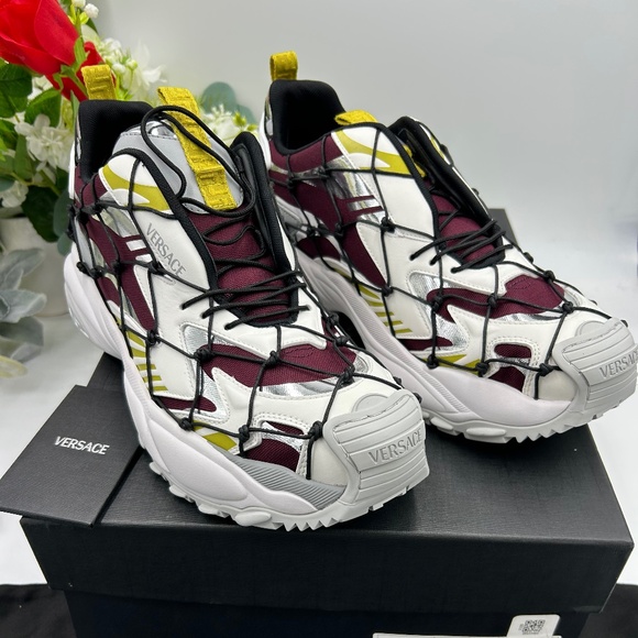 Other - Men’s Versace V3 net leather sneakers size 10 US made in Italy